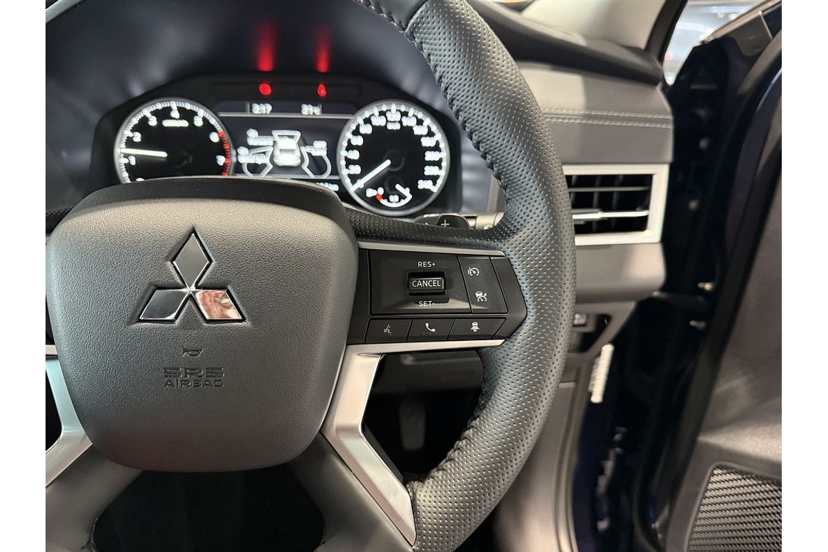 2024 Mitsubishi ZM Outlander LS 2.5L CVT 2WD 7ST