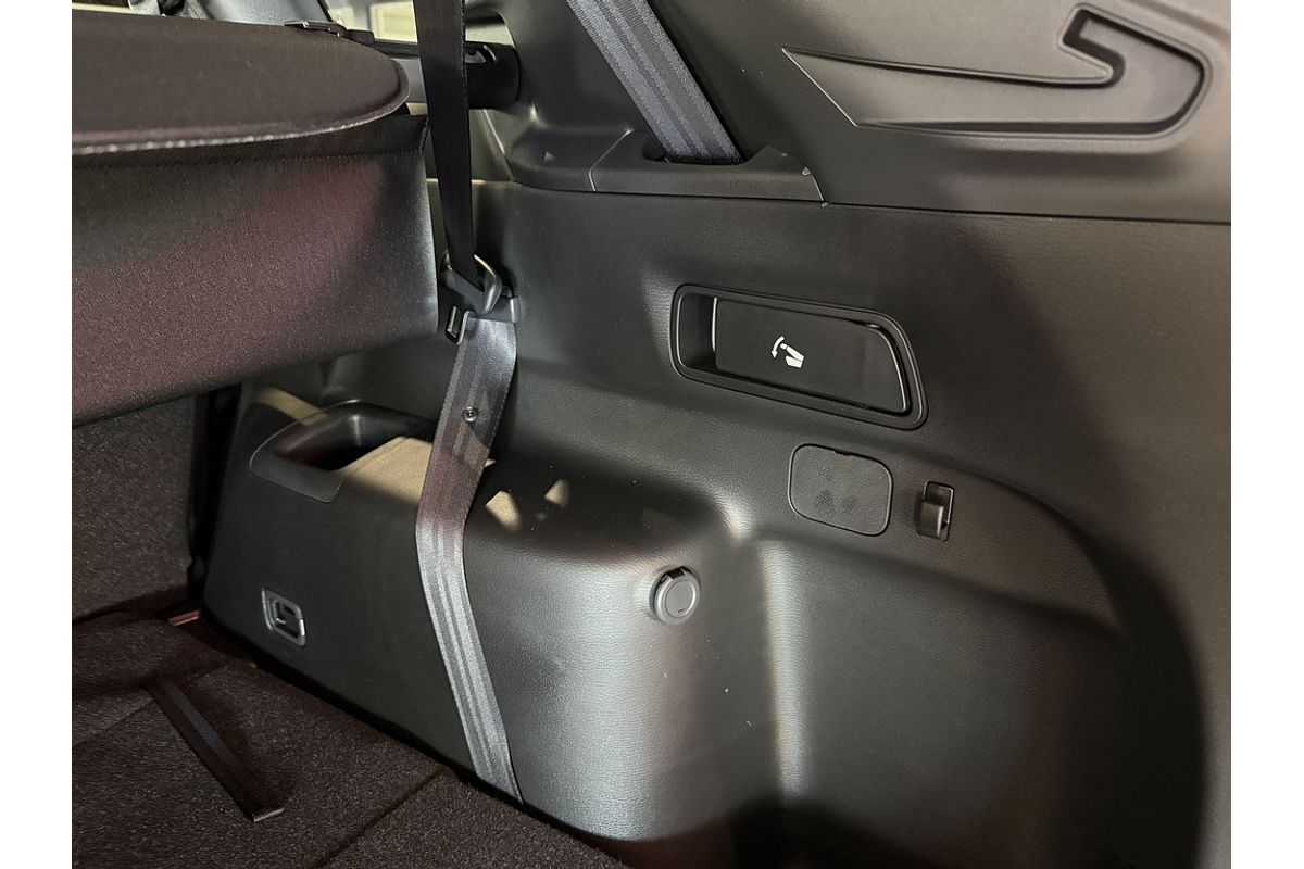 2024 Mitsubishi ZM Outlander LS 2.5L CVT 2WD 7ST