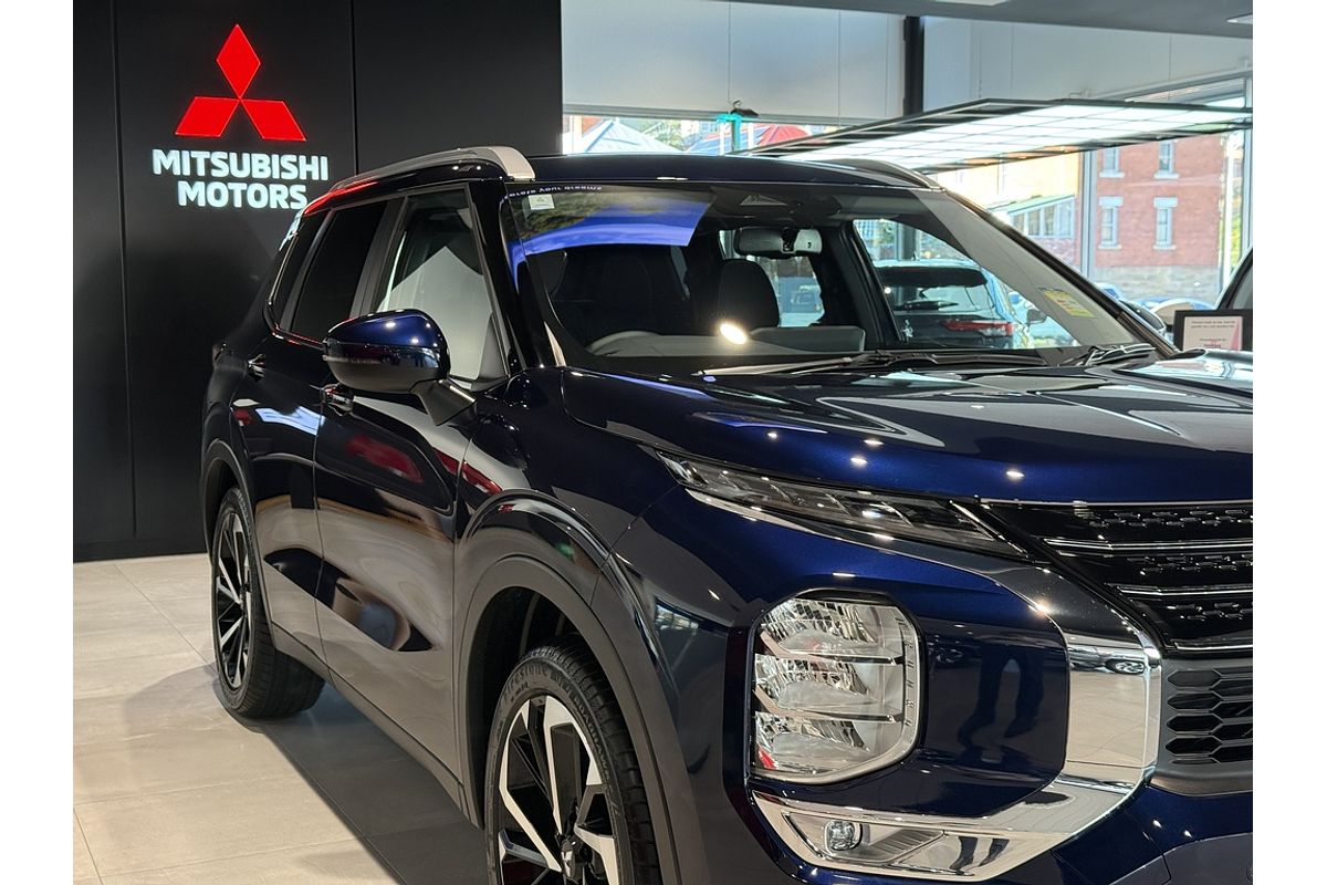 2024 Mitsubishi ZM Outlander LS 2.5L CVT 2WD 7ST