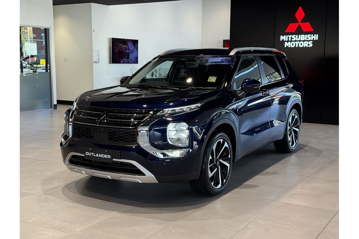 2024 Mitsubishi ZM Outlander LS 2.5L CVT 2WD 7ST