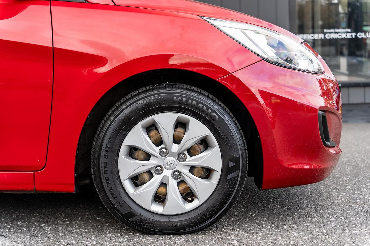 2014 Hyundai Accent Active RB2