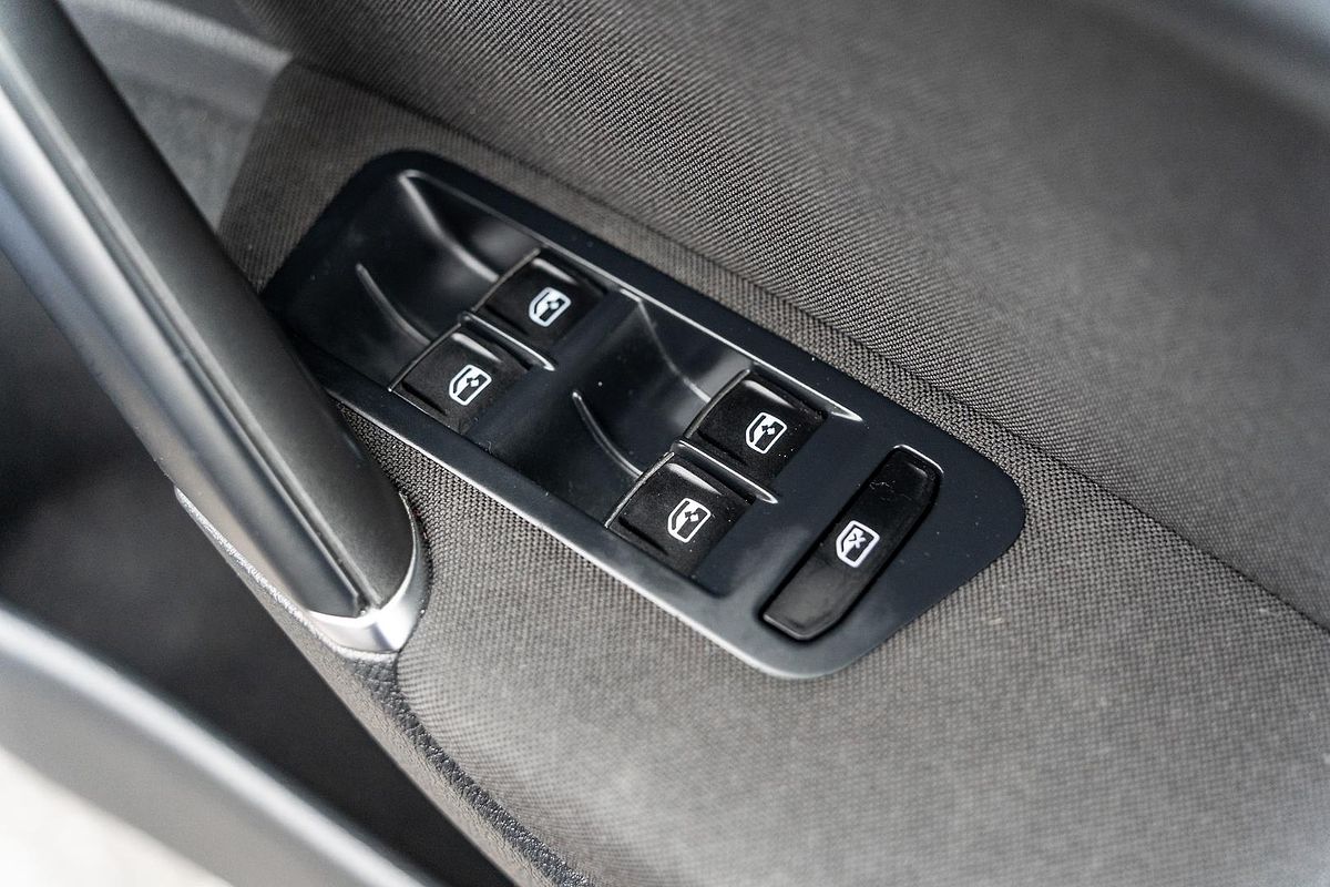 2013 Volkswagen Golf 110TDI Highline 7