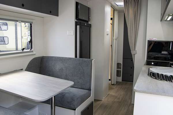 2025 Jayco STARCRAFT CARAVAN 19.61-3.BP.SC-MY25
