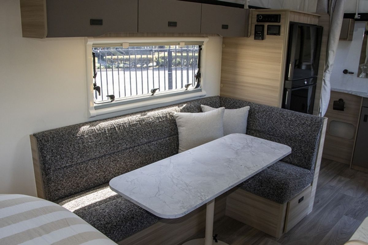 2025 Jayco DISCOVERY POPTOP 17.55-8.OB.DY-MY25