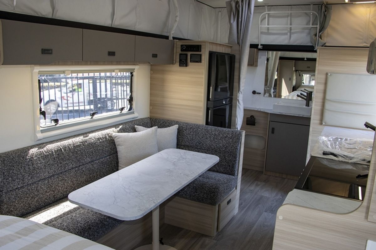 2025 Jayco DISCOVERY POPTOP 17.55-8.OB.DY-MY25