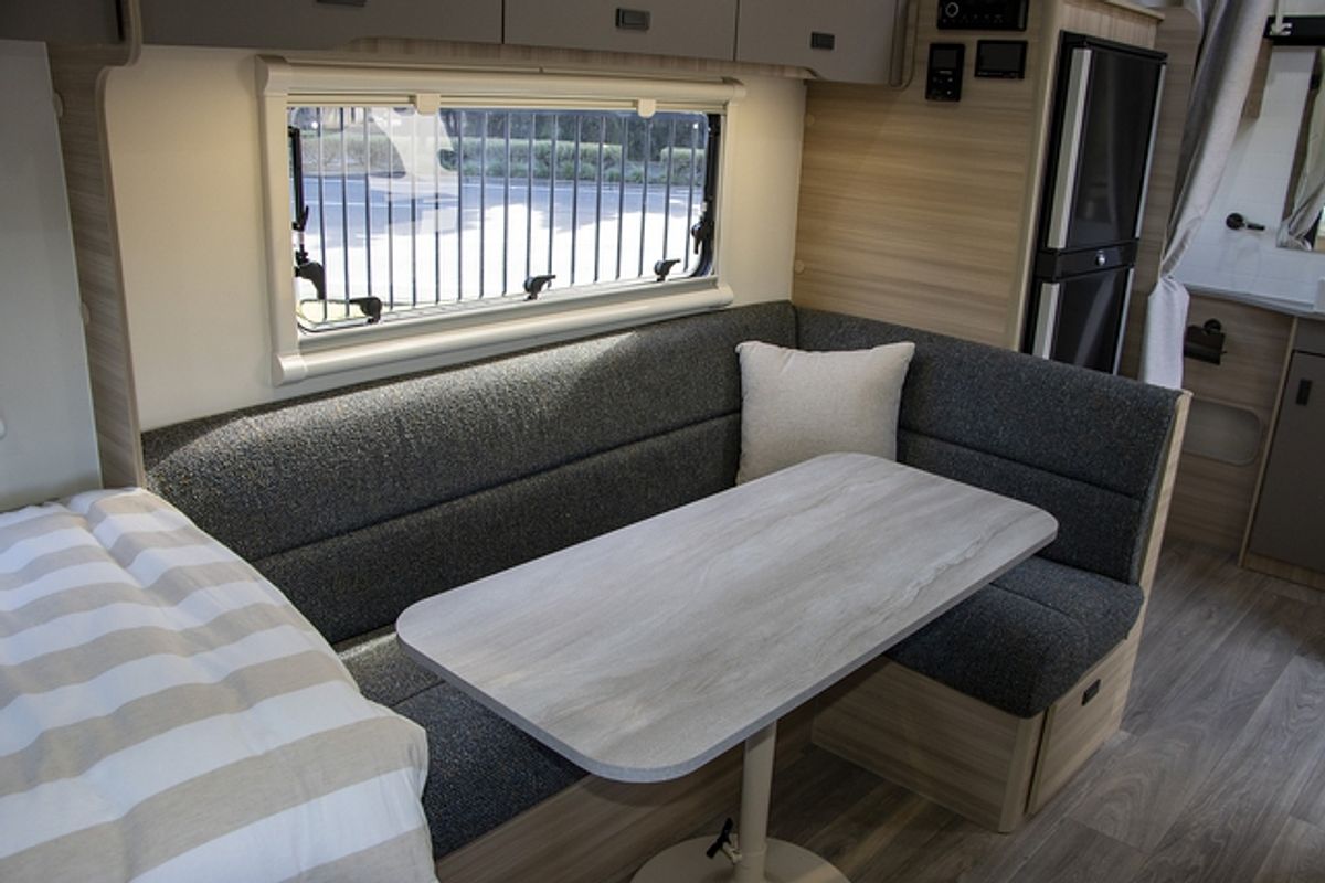 2025 Jayco DISCOVERY POPTOP 17.55-9.OB.DY-MY25