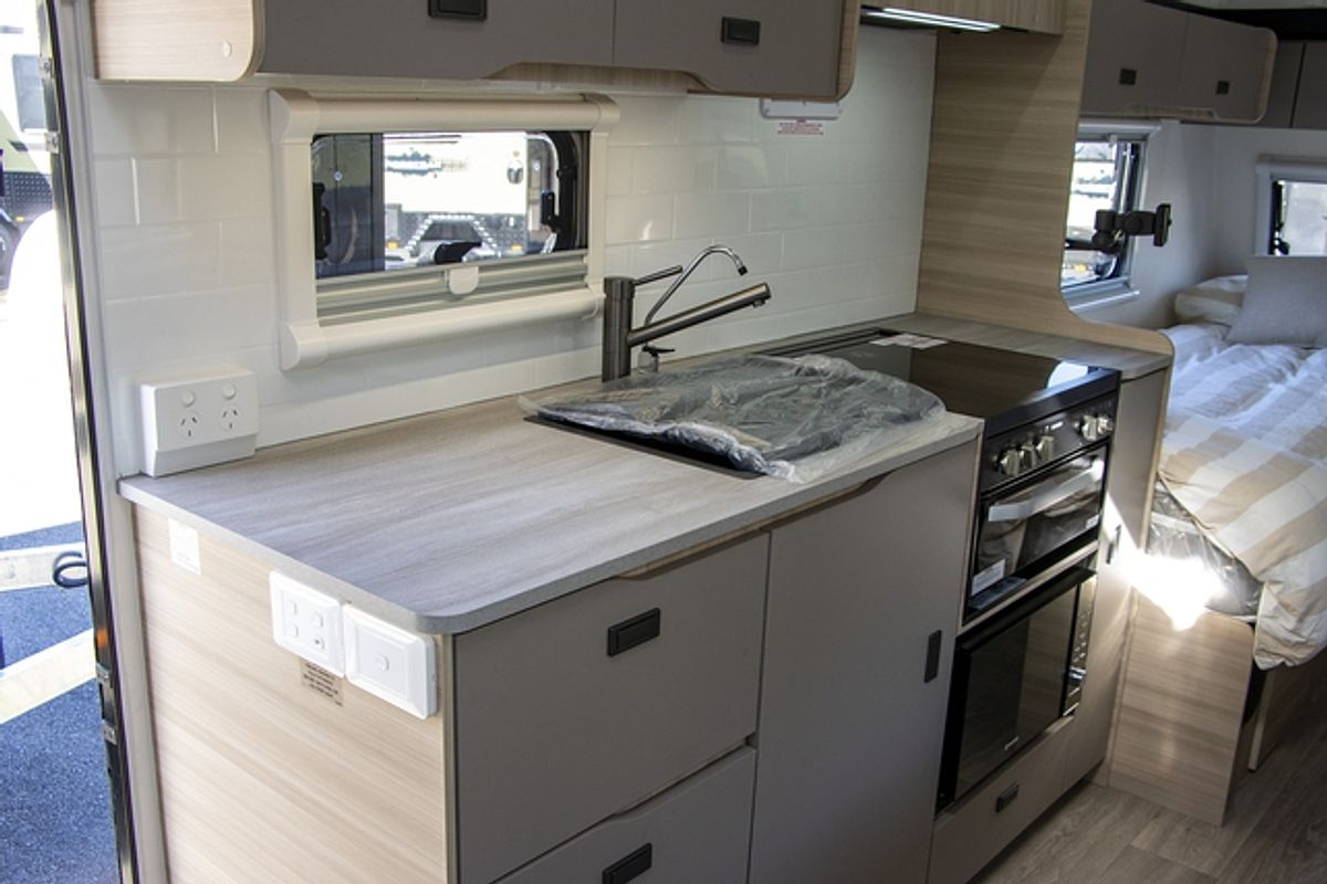 2025 Jayco DISCOVERY POPTOP 17.55-9.OB.DY-MY25