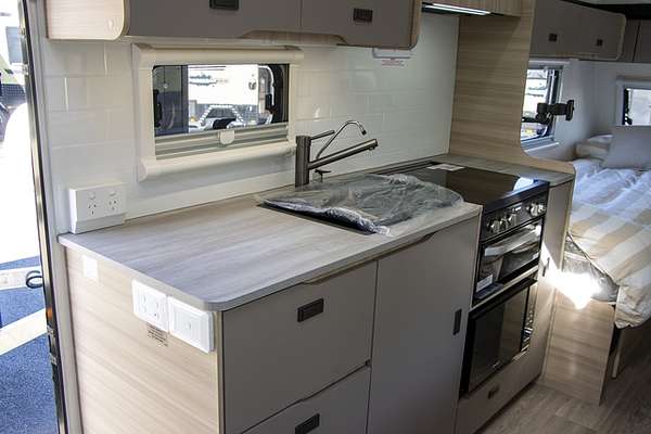 2025 Jayco DISCOVERY POPTOP 17.55-9.OB.DY-MY25