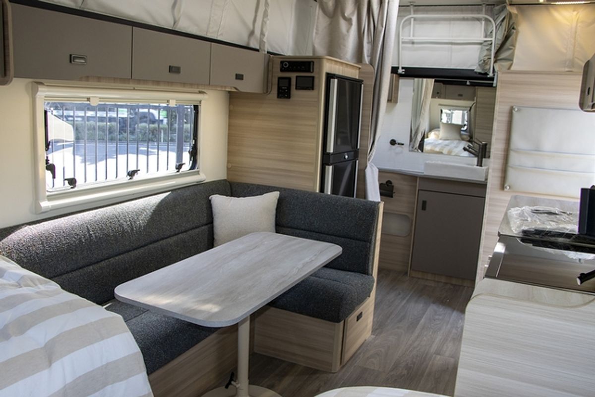 2025 Jayco DISCOVERY POPTOP 17.55-9.OB.DY-MY25