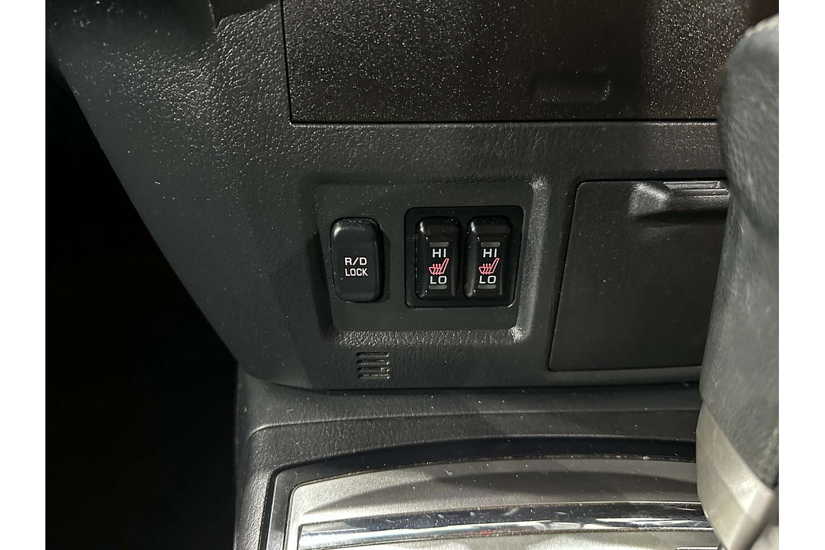 2019 Mitsubishi Pajero GLS NX