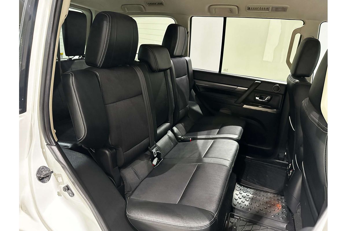 2019 Mitsubishi Pajero GLS NX