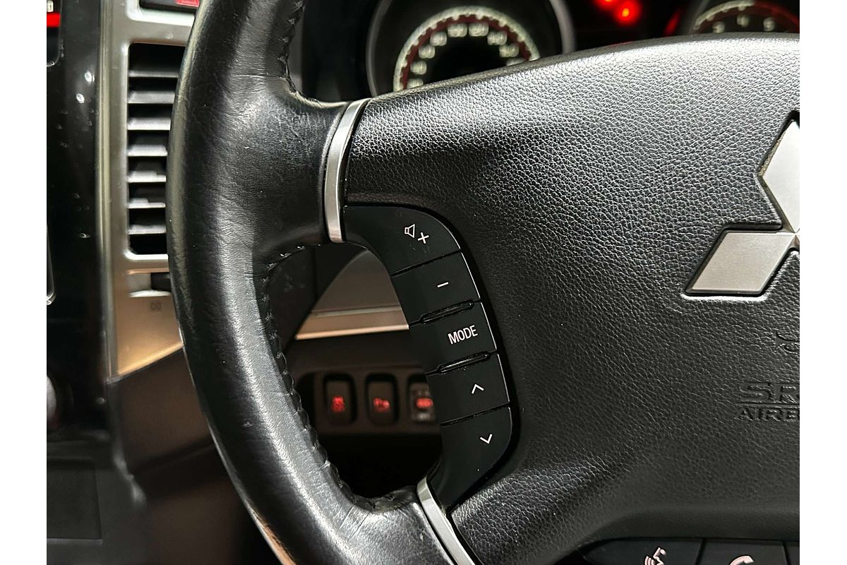2019 Mitsubishi Pajero GLS NX