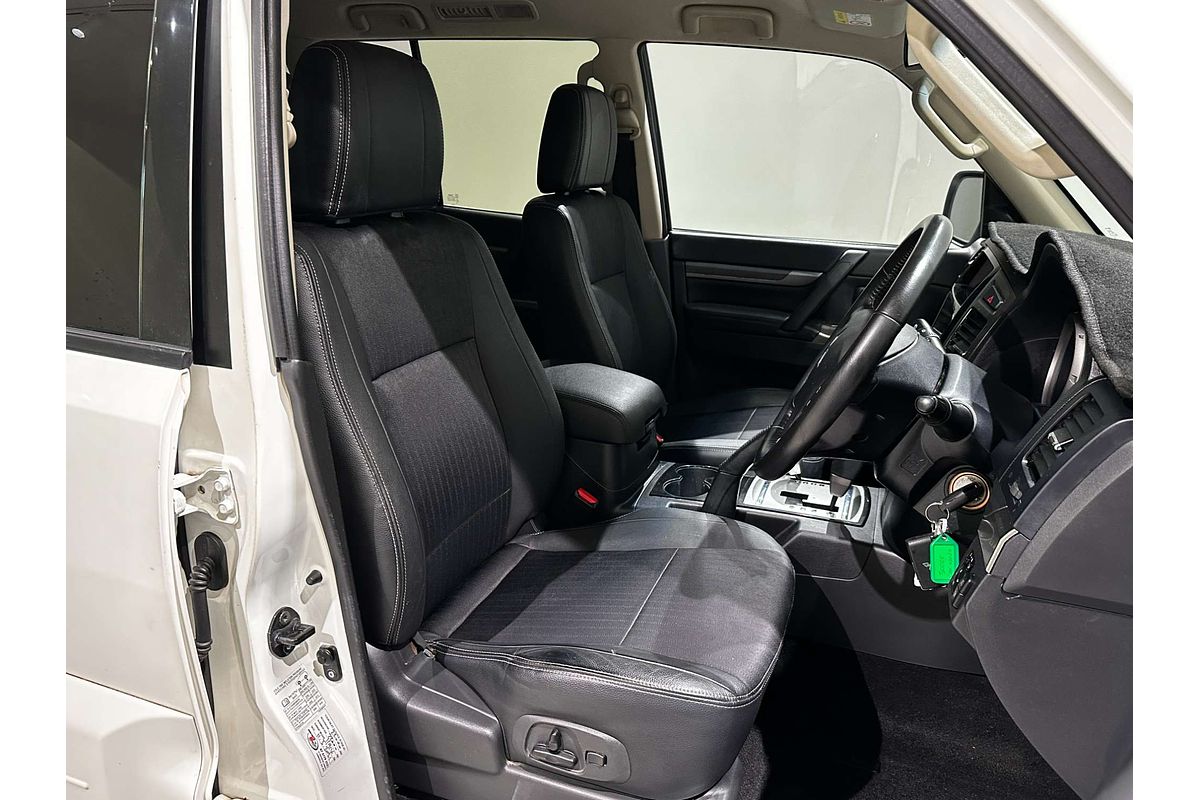 2019 Mitsubishi Pajero GLS NX