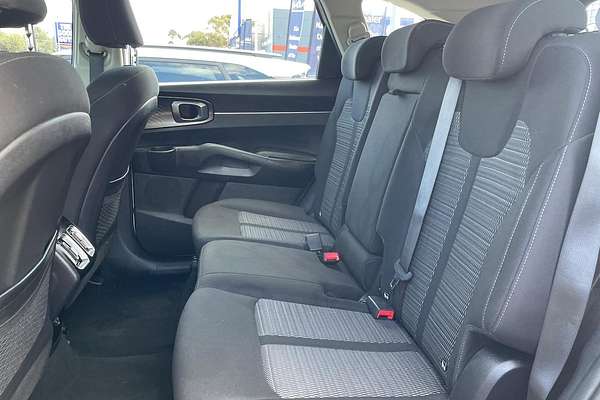 2023 Kia Sorento S MQ4