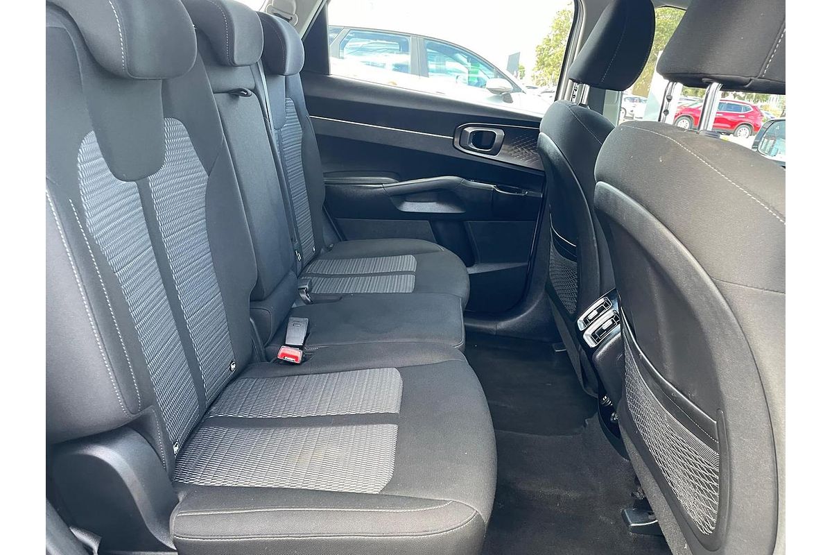 2023 Kia Sorento S MQ4