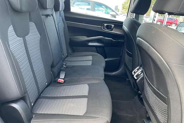 2023 Kia Sorento S MQ4
