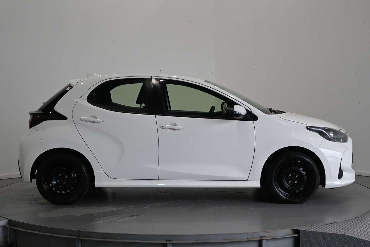 2022 Toyota Yaris Ascent Sport MXPA10R