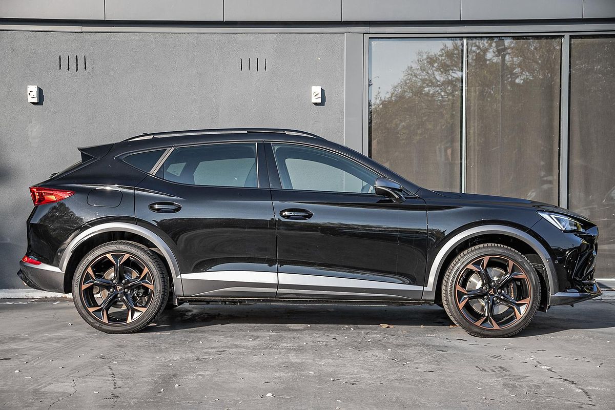 2024 CUPRA Formentor VZe Tribe Edition KM