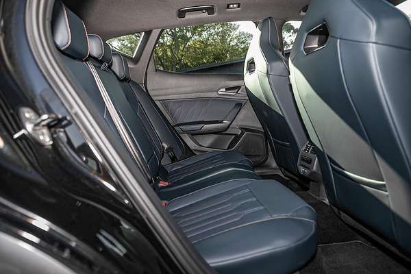 2024 CUPRA Formentor VZe Tribe Edition KM
