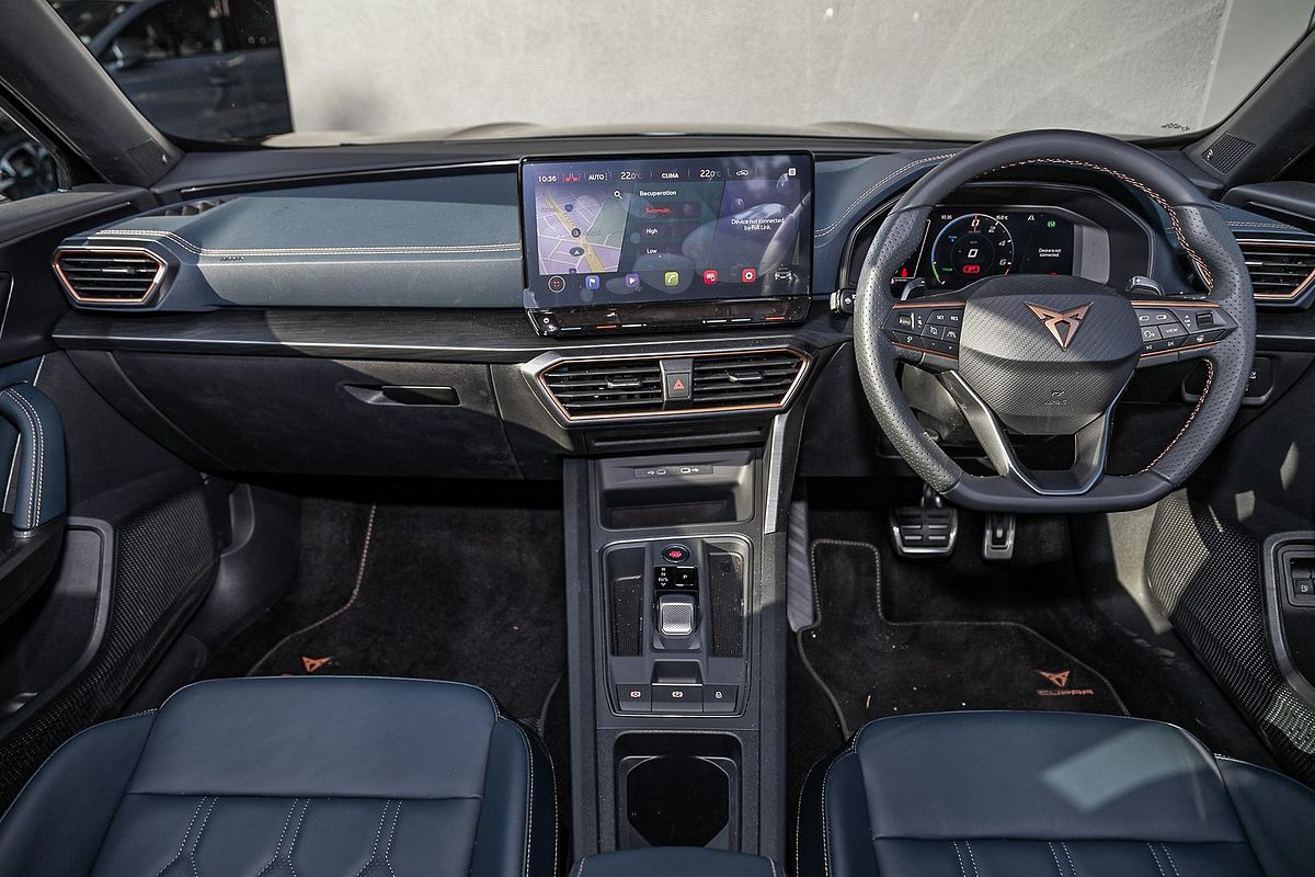 2024 CUPRA Formentor VZe Tribe Edition KM