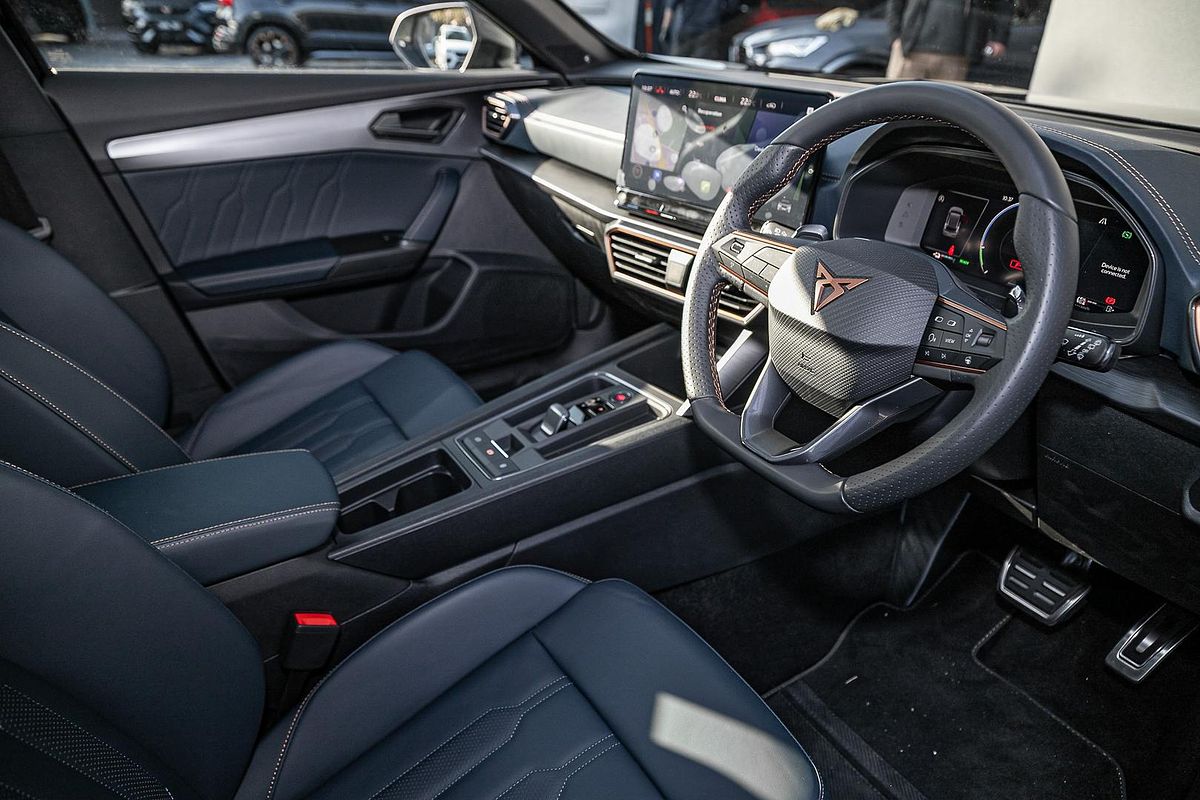 2024 CUPRA Formentor VZe Tribe Edition KM