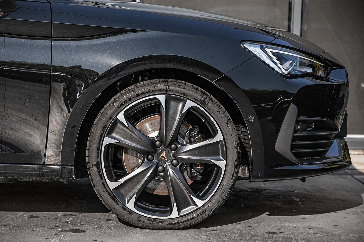2024 CUPRA Leon VZe KL