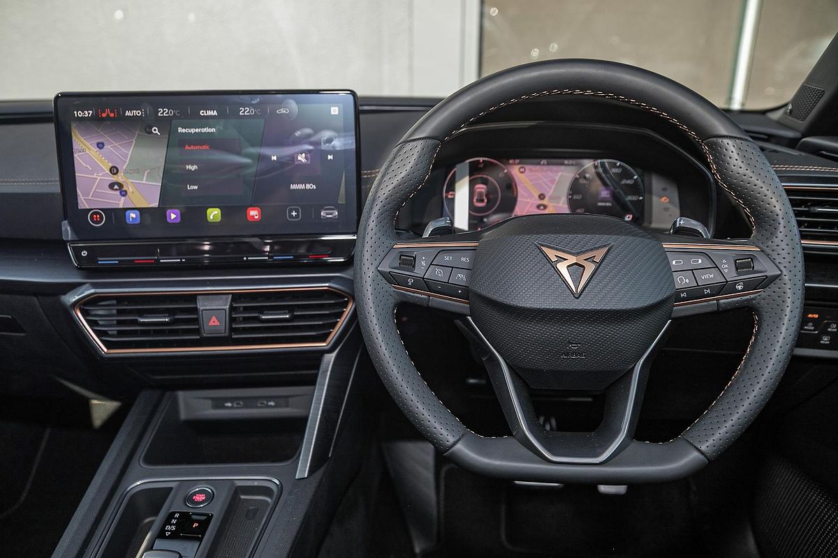 2024 CUPRA Leon VZe KL