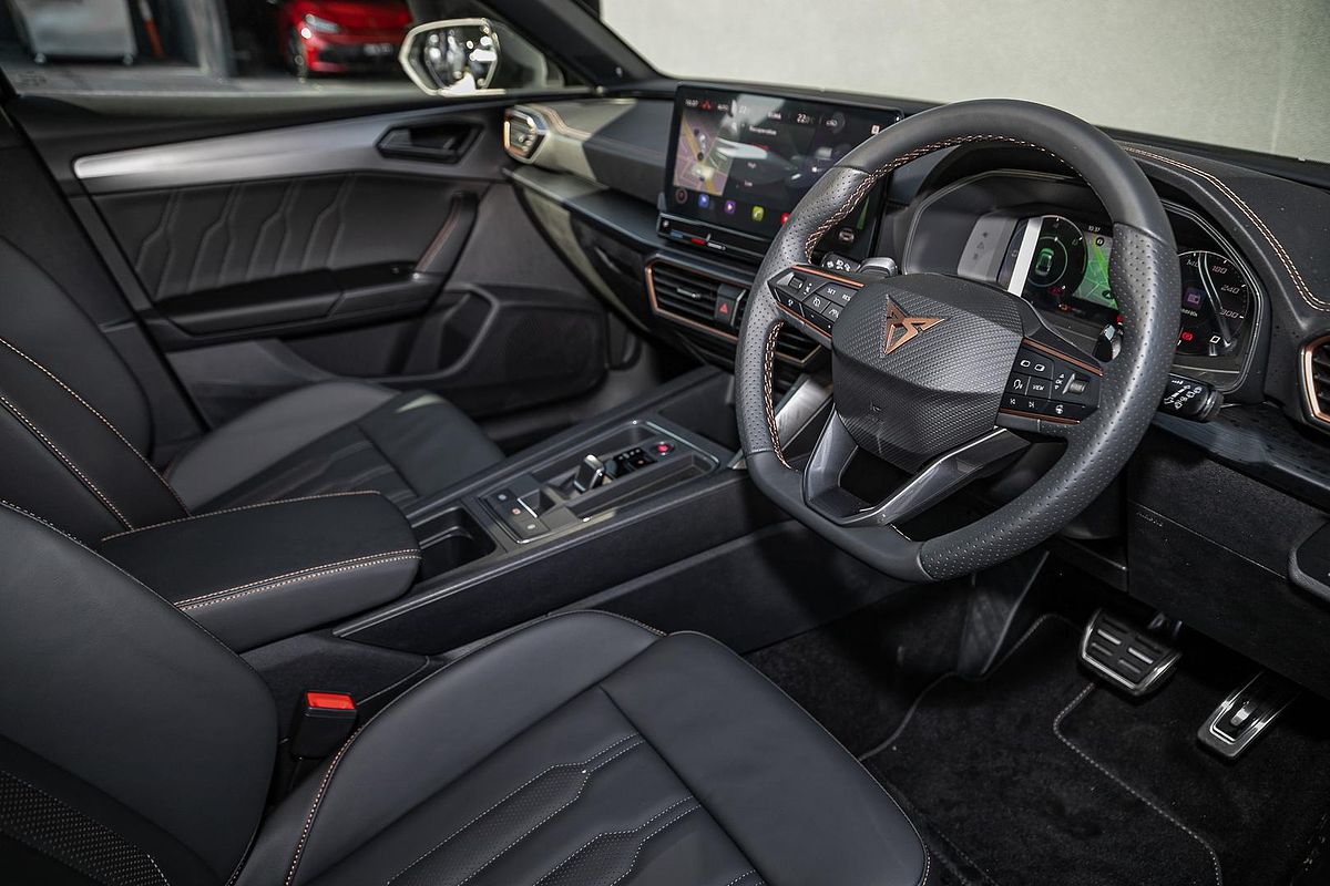 2024 CUPRA Leon VZe KL