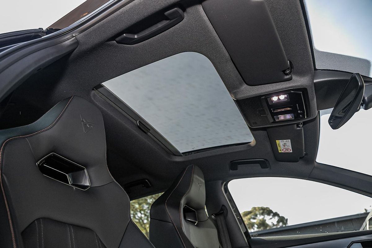 2024 CUPRA Leon VZe KL