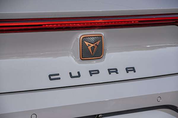 2024 CUPRA Leon VZx KL