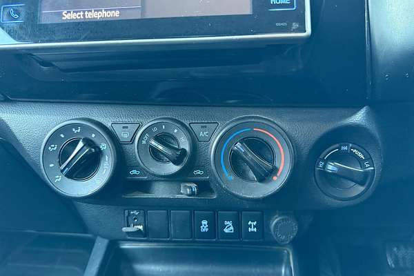 2019 Toyota Hilux SR GUN126R 4X4