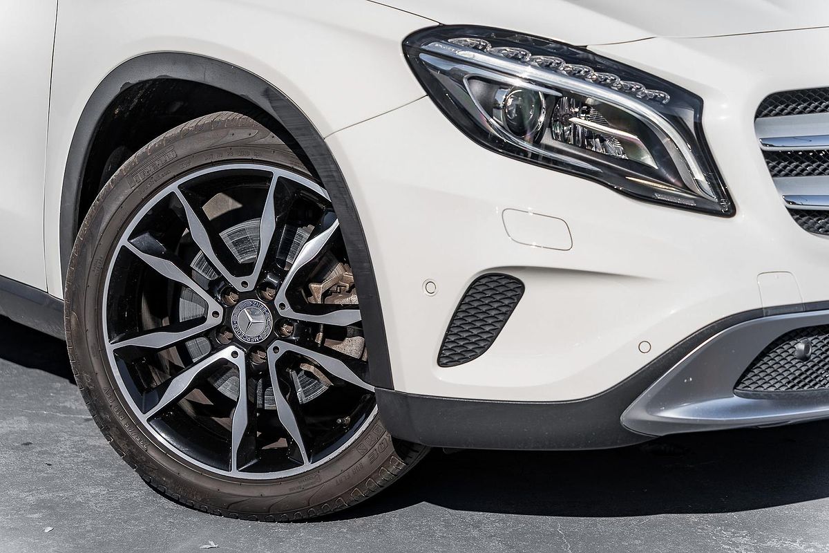 2015 Mercedes-Benz GLA-Class GLA250 X156