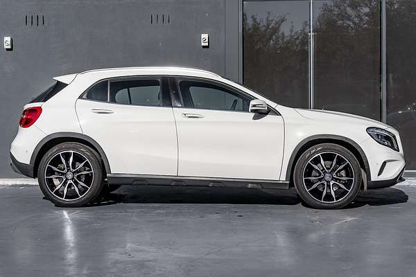 2015 Mercedes-Benz GLA-Class GLA250 X156