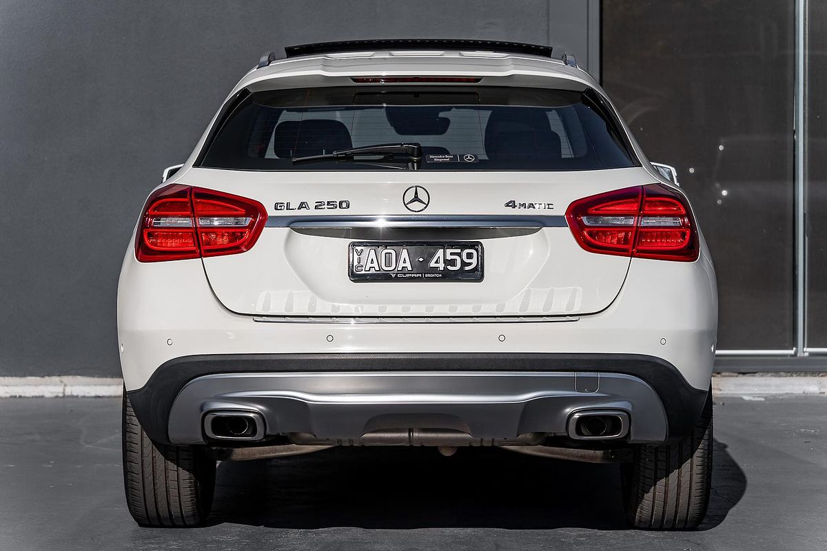 2015 Mercedes-Benz GLA-Class GLA250 X156