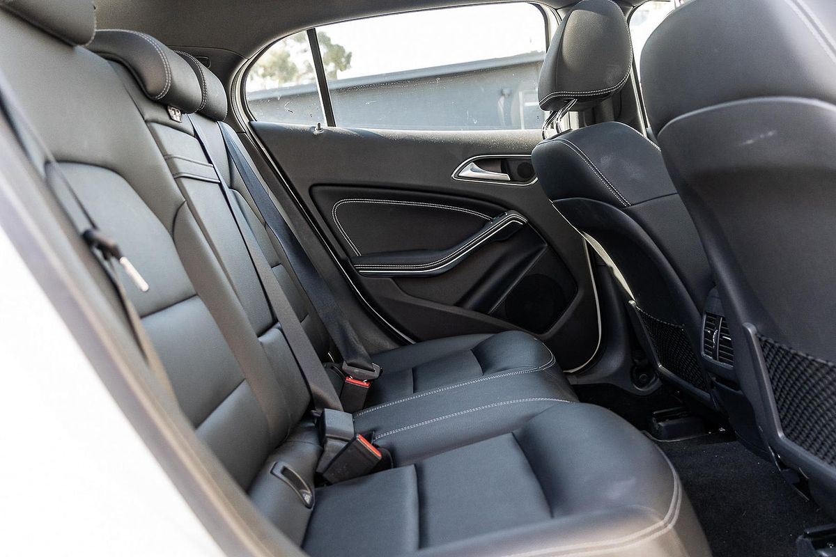 2015 Mercedes-Benz GLA-Class GLA250 X156