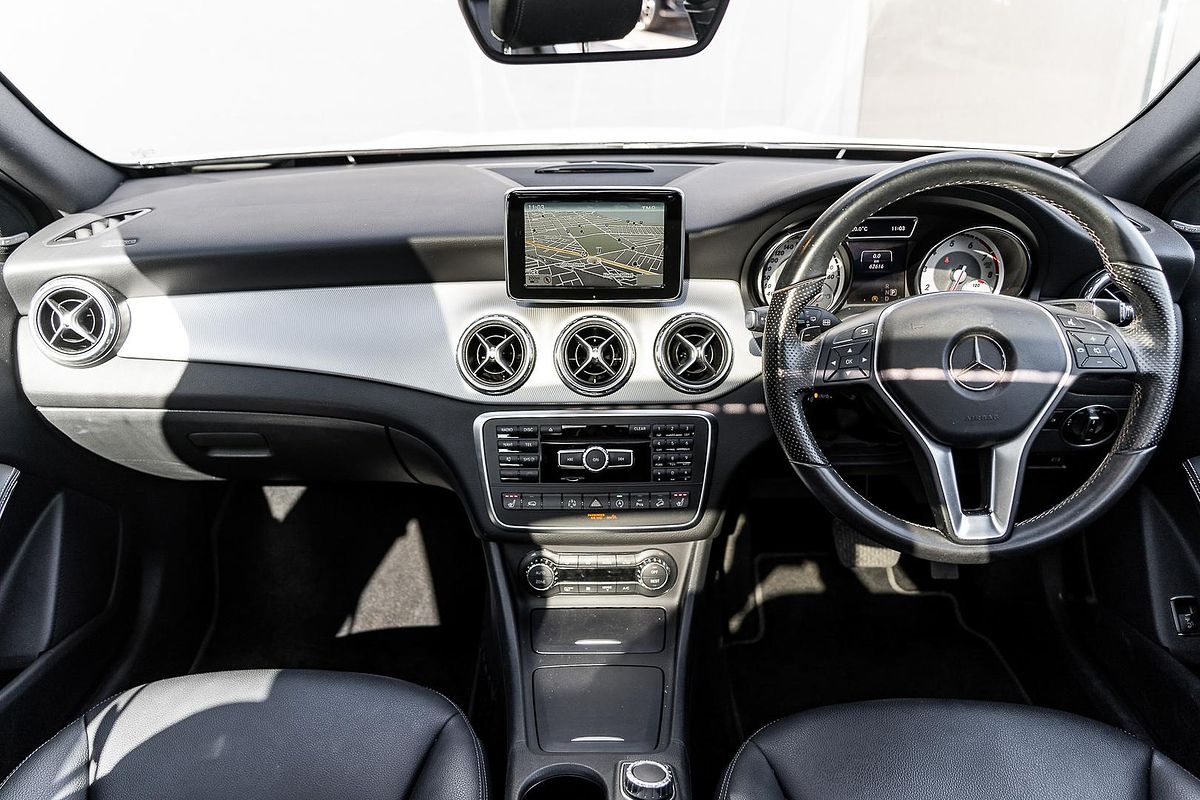 2015 Mercedes-Benz GLA-Class GLA250 X156