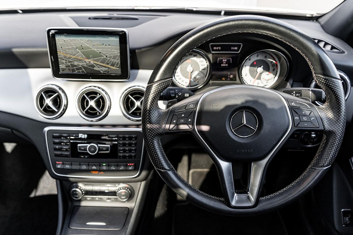 2015 Mercedes-Benz GLA-Class GLA250 X156
