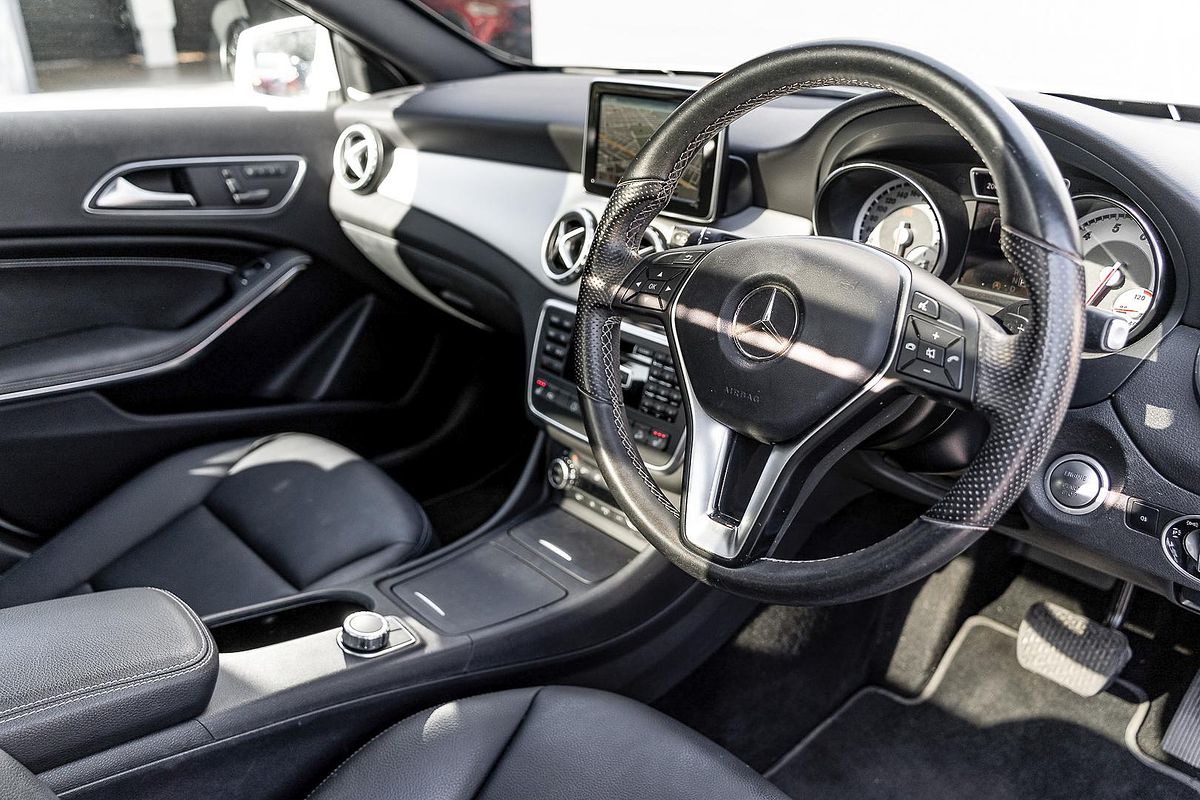 2015 Mercedes-Benz GLA-Class GLA250 X156