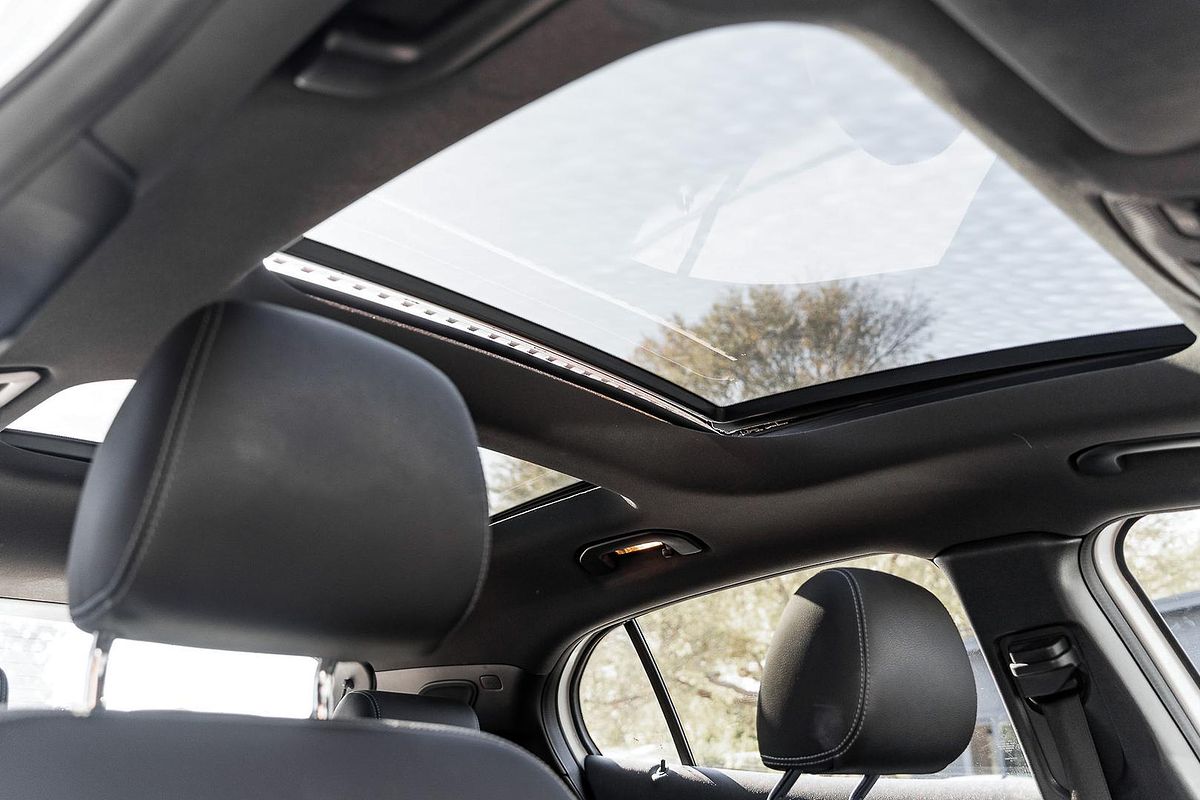 2015 Mercedes-Benz GLA-Class GLA250 X156