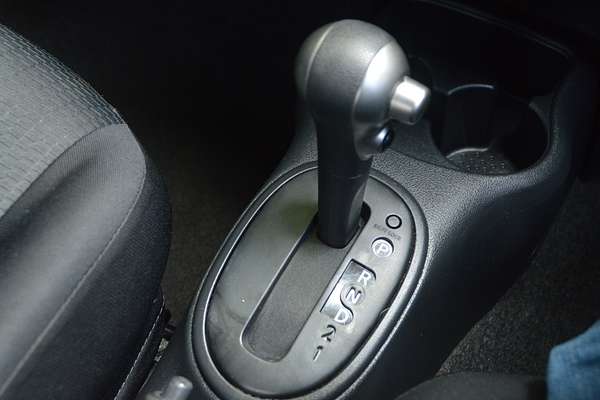 2011 Nissan Micra ST K13