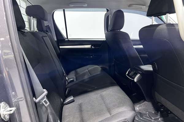 2022 Toyota Hilux SR5 GUN126R 4X4