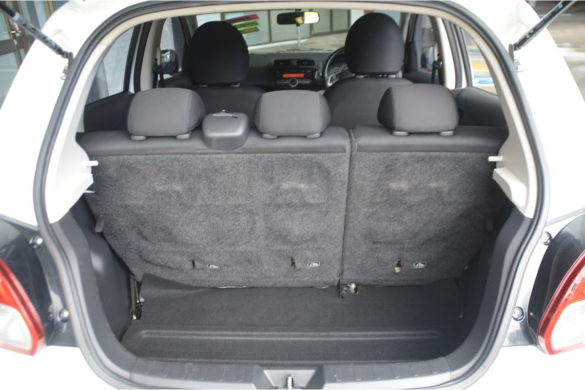 2014 Mitsubishi Mirage ES LA