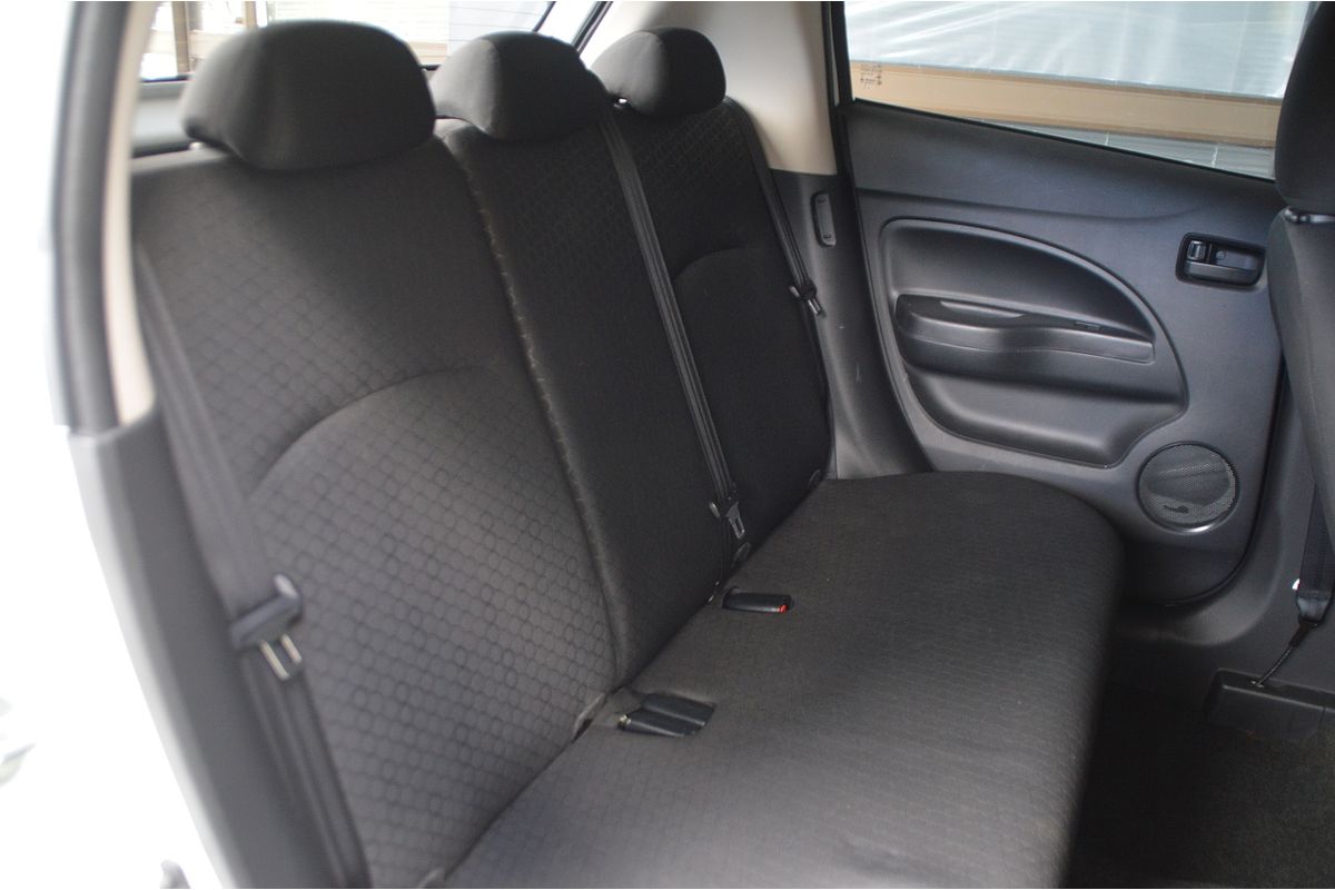 2014 Mitsubishi Mirage ES LA