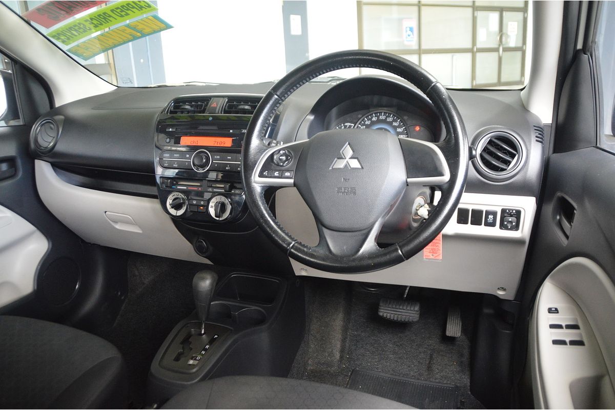 2014 Mitsubishi Mirage ES LA
