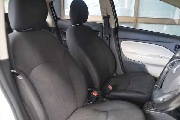 2014 Mitsubishi Mirage ES LA