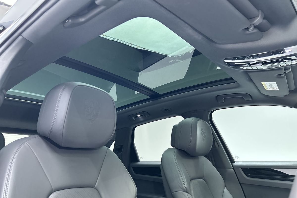 2021 Porsche Cayenne E-Hybrid 9YA MY21