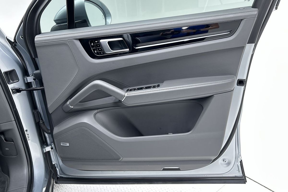 2021 Porsche Cayenne E-Hybrid 9YA MY21