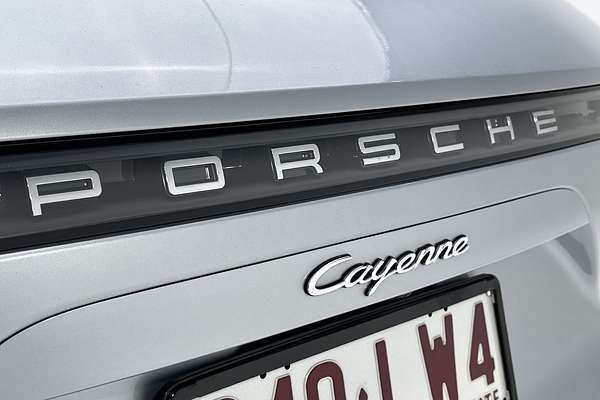 2021 Porsche Cayenne E-Hybrid 9YA MY21