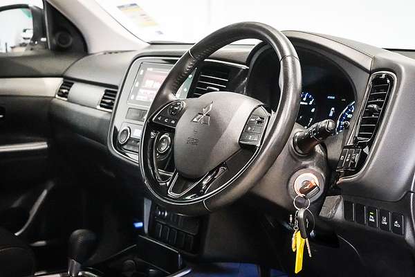 2017 Mitsubishi Outlander LS Safety Pack ZK