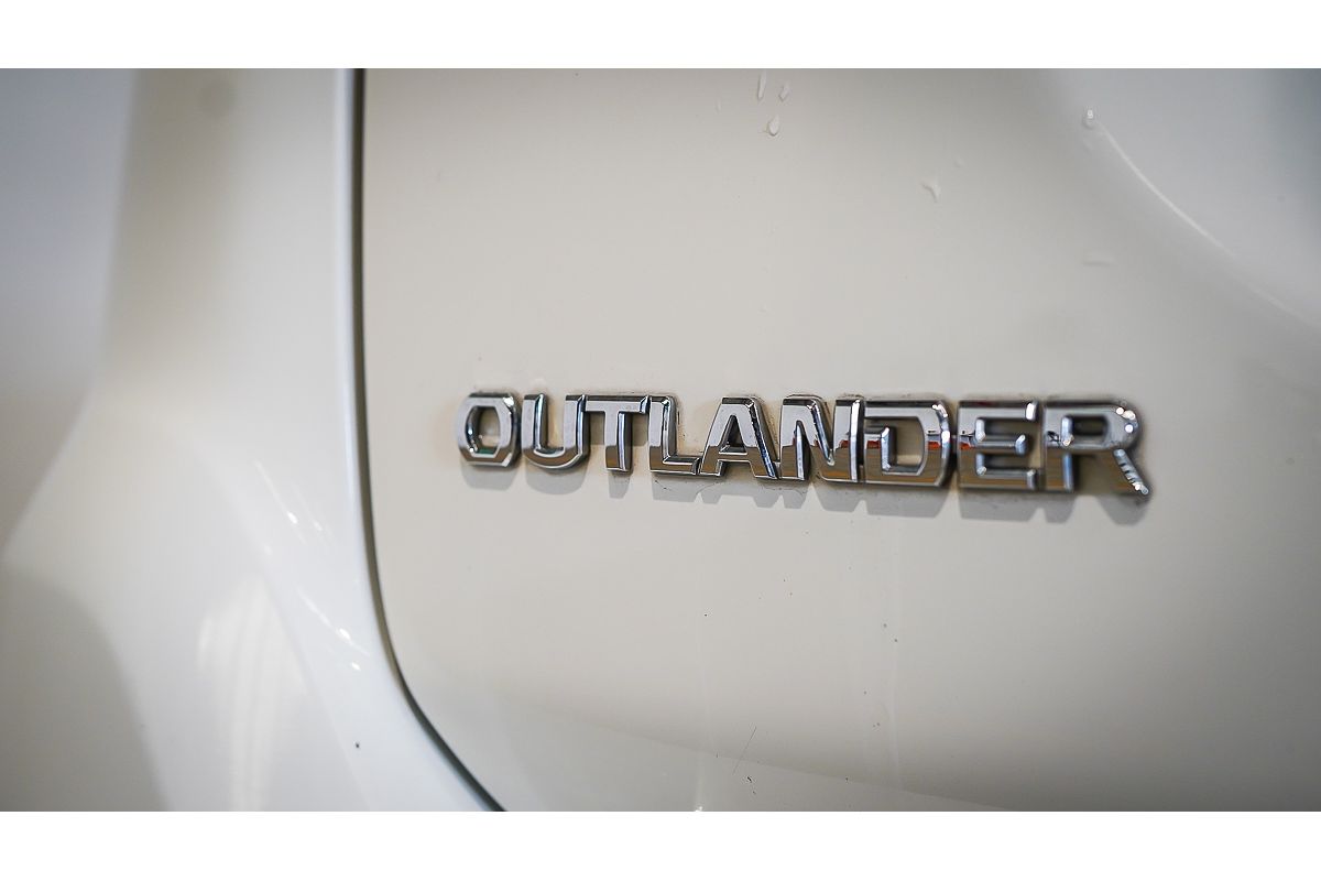 2017 Mitsubishi Outlander LS Safety Pack ZK